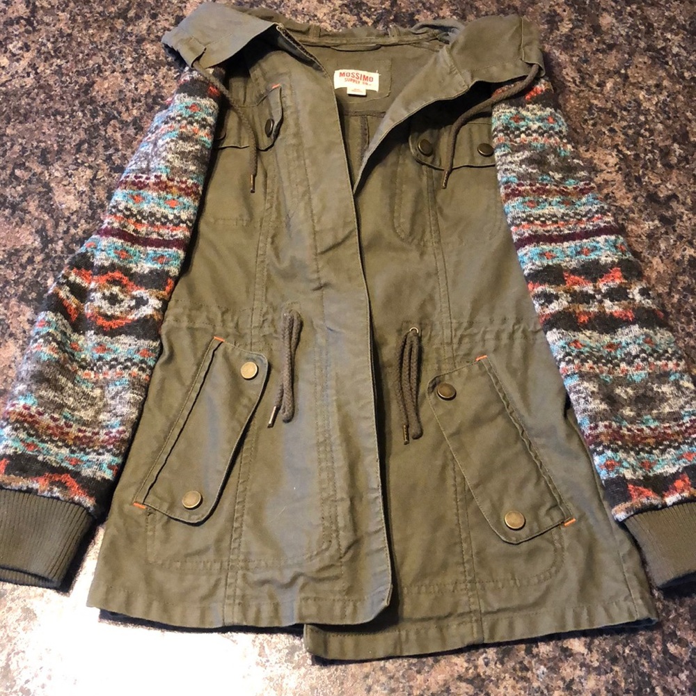 Green cargo jacket with knit sleeves